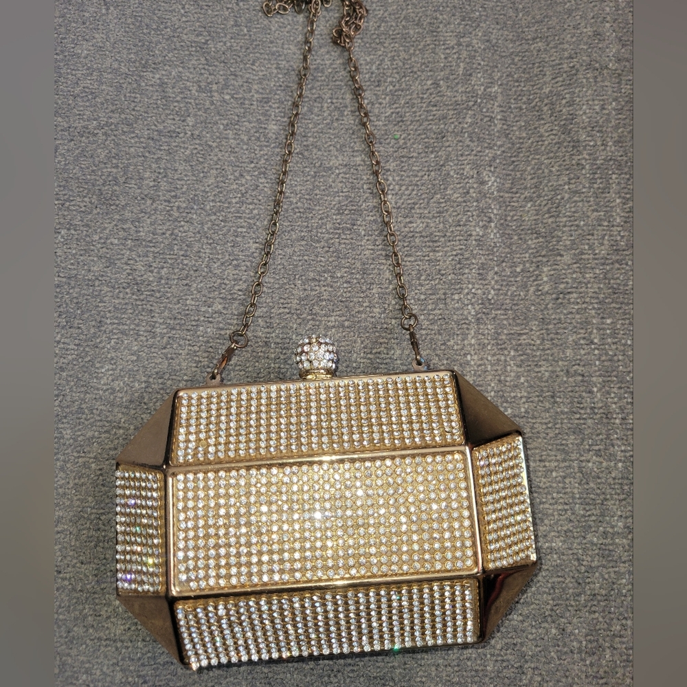 Elegant Gold Crystal Clutch Bag With Chain Strap